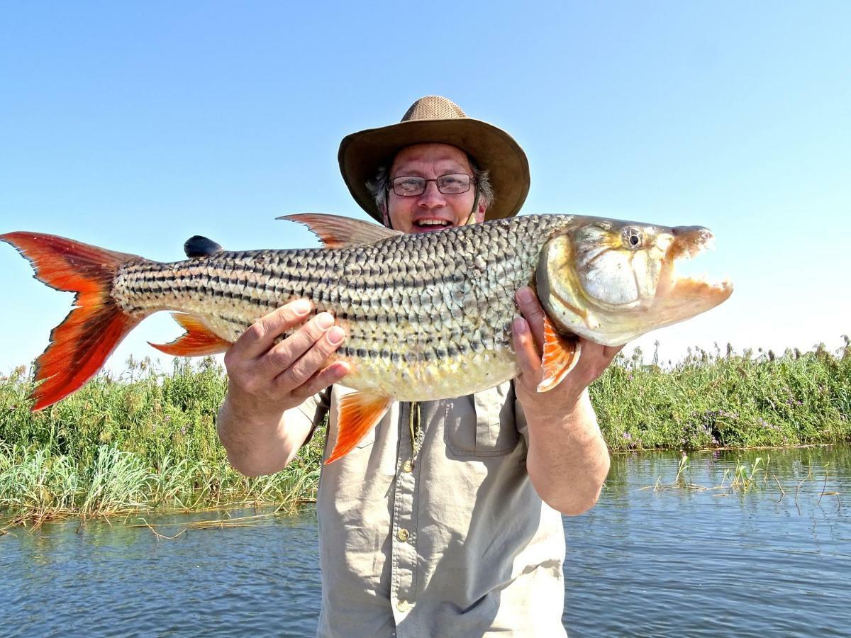 Caprivi Mutoya Lodge And Campsite カティマ・ムリロ エクステリア 写真