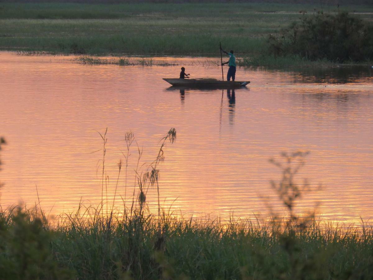 Caprivi Mutoya Lodge And Campsite カティマ・ムリロ エクステリア 写真